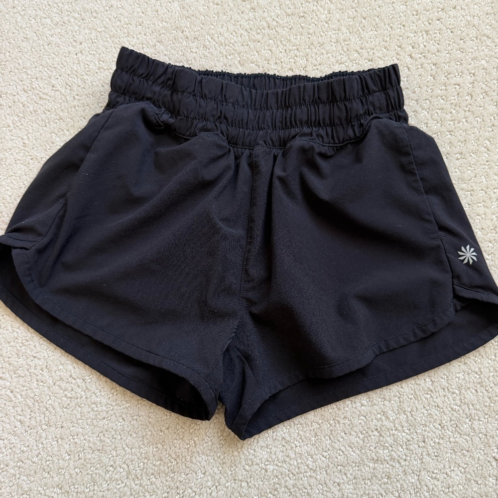 Athleta Girl Run Free 2.5" Short - size 6 - black